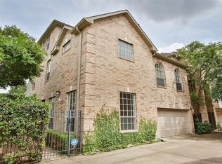 5207 Blossom St, Houston, TX 77007