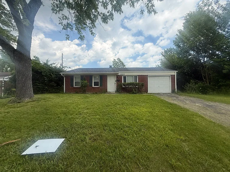 1442 Swinger Dr — Photo 9