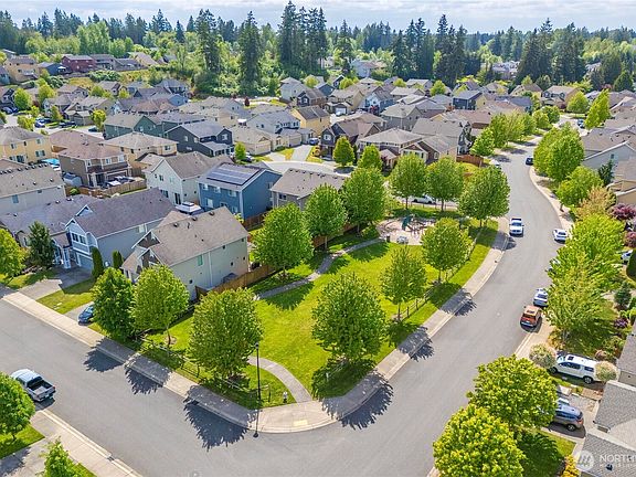 4th image of 18410 20th Avenue Ct E