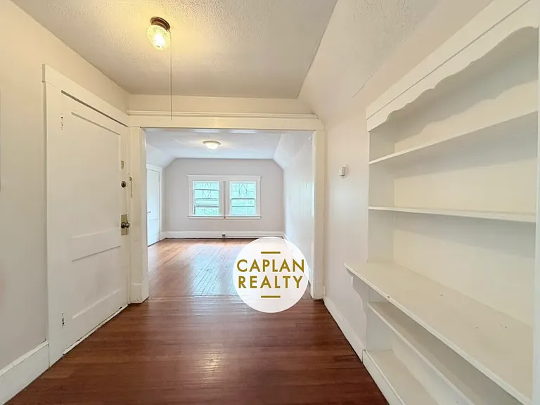 396 Ellsworth Ave #C — Photo 2