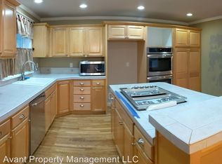 19399 Orchard Grove Dr, Oregon City, OR