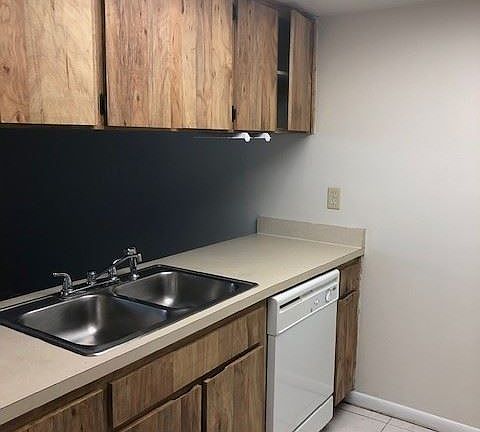 5th image of 4810 S Dauphin Ave APT A14