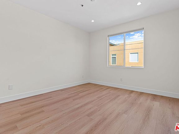 4th image of 4060 Glencoe Ave APT 314