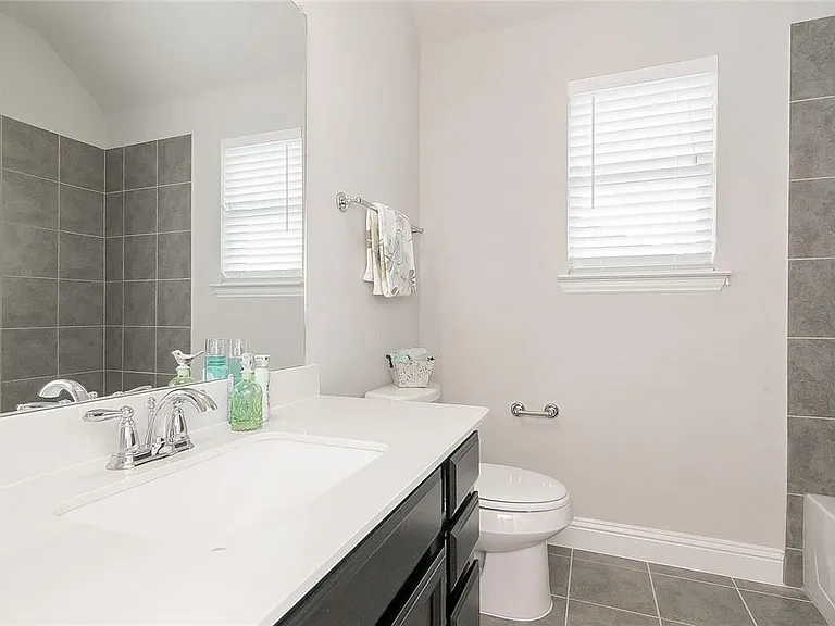 2309 Truro Dr — Photo 19
