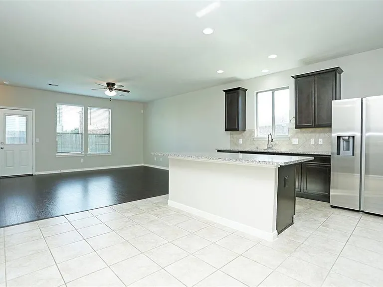 1123 Cloud Croft Ln — Photo 6