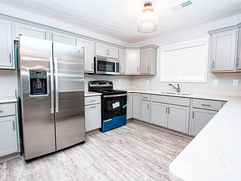 500 Eagle Pointe Dr — Photo 13