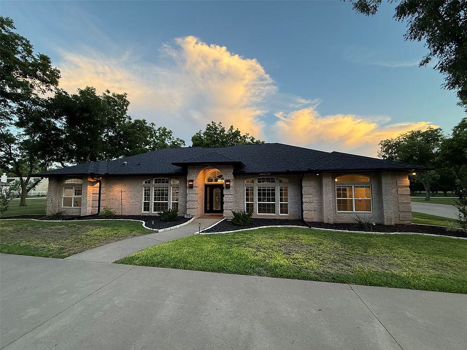 1st image of 9908 Air Park Dr