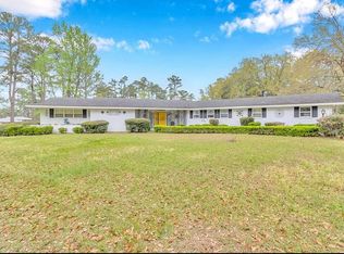 609 E 4th St, Adel, GA 31620