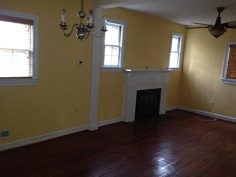 3302 22nd St N — Photo 10