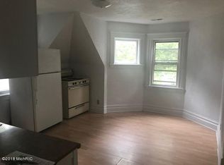 811 Hazard Ave, Kalamazoo, MI 49048