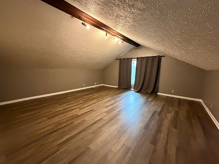 6817 River Ridge Dr — Photo 19
