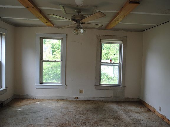4th image of 19 Pine Street