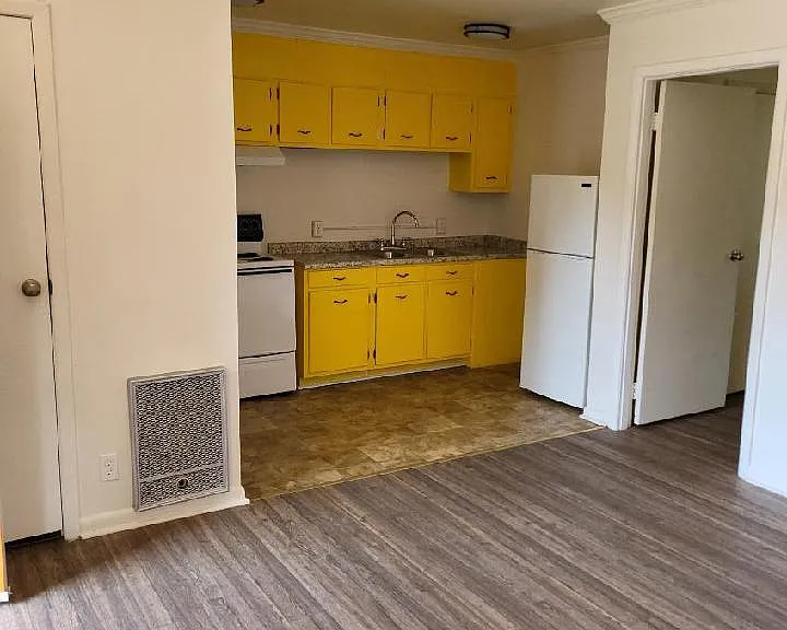 708 Maysville Rd NE — Photo 27