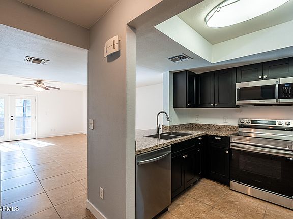 5th image of 1601 W SUNNYSIDE Drive #127