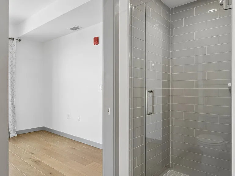 400 Herron Dr #418 — Photo 14