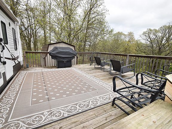 3rd image of 10159 Wildflower Dr