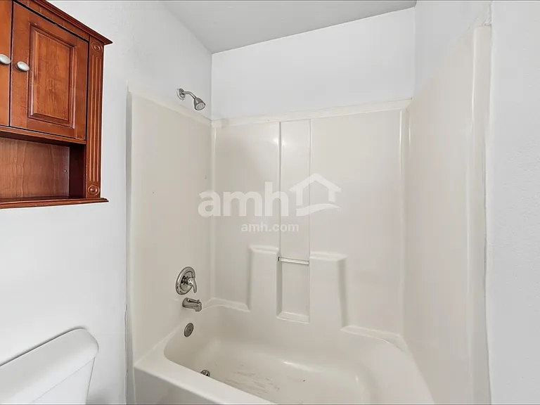 117 E 1875 N — Photo 9