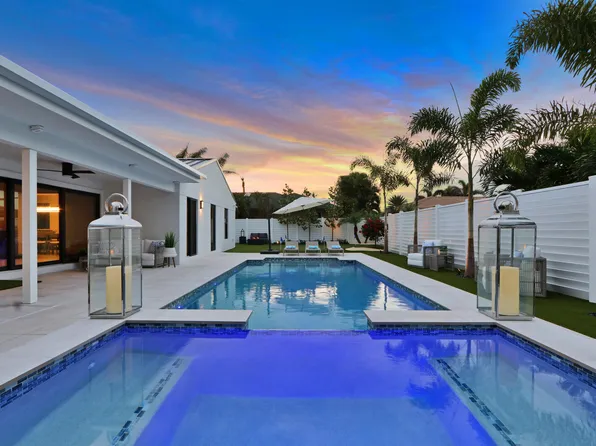 441 S Lyra Cir, Juno Beach, FL 33408