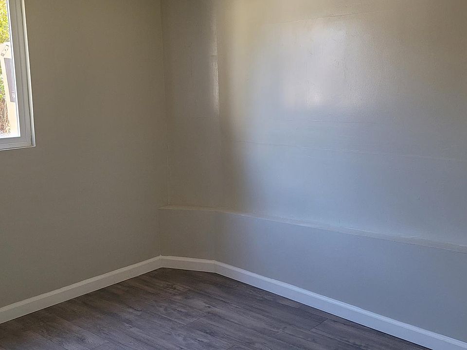 2nd image of 3248 Sydney Way #1