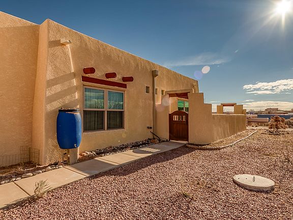 917 Chihuahua Rd NE-3