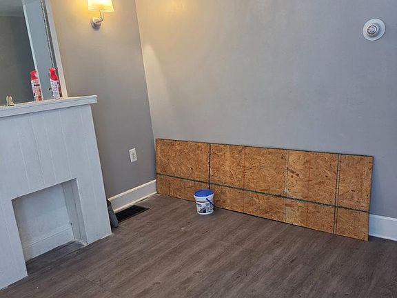 4th image of 3109 N Hope St