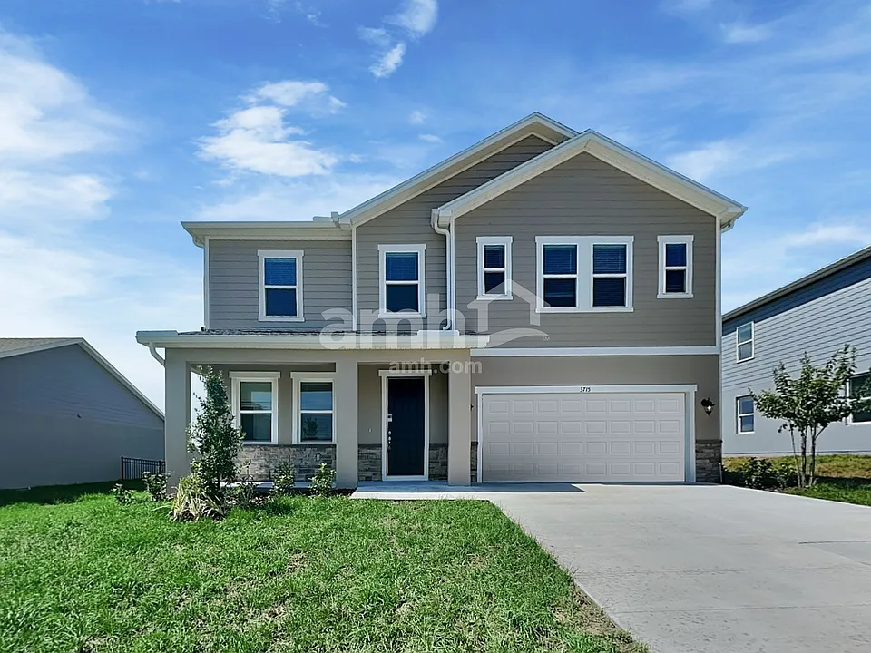 3715 Center Cove Ln