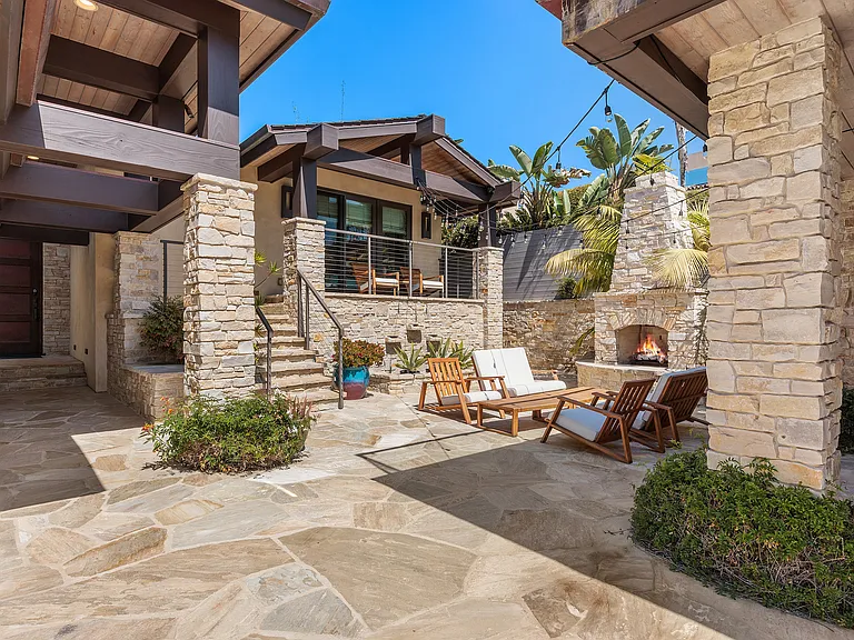 2260 El Amigo Rd — Photo 9