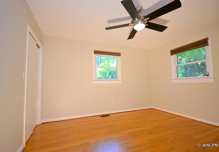 17 Laurel Park Dr — Photo 10