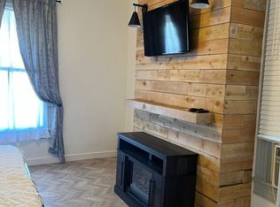 Central Location Beautiful Remodel apartments complex, El Paso, TX 79902