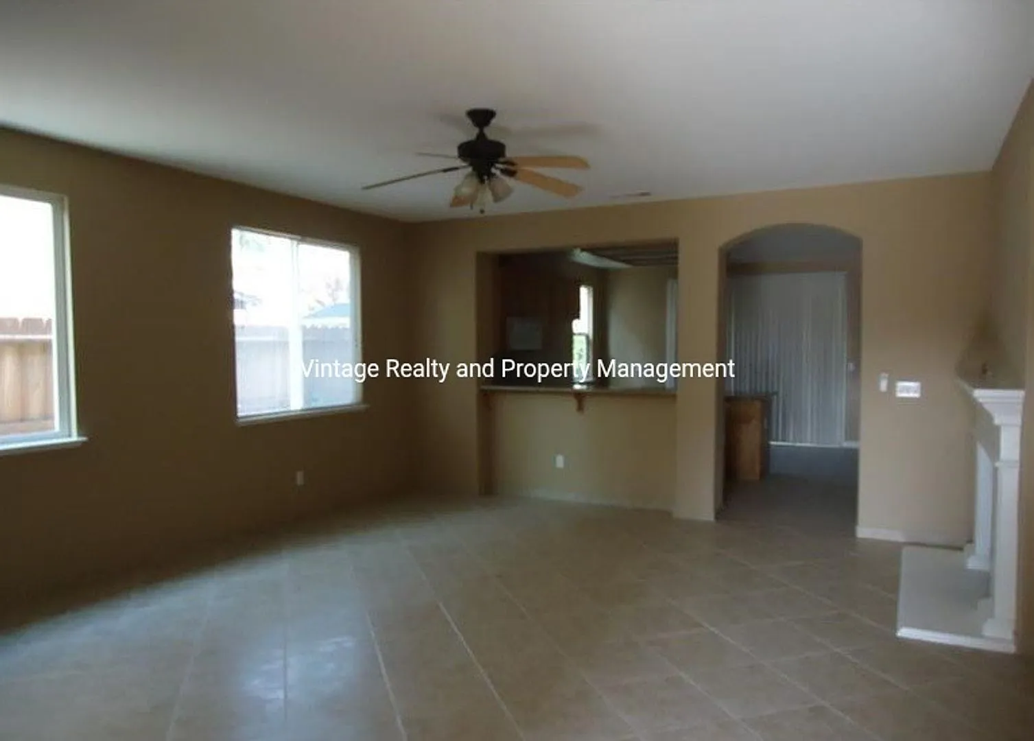 Available Now! Nice Single Story 4 Bedroom Home — Photo 2