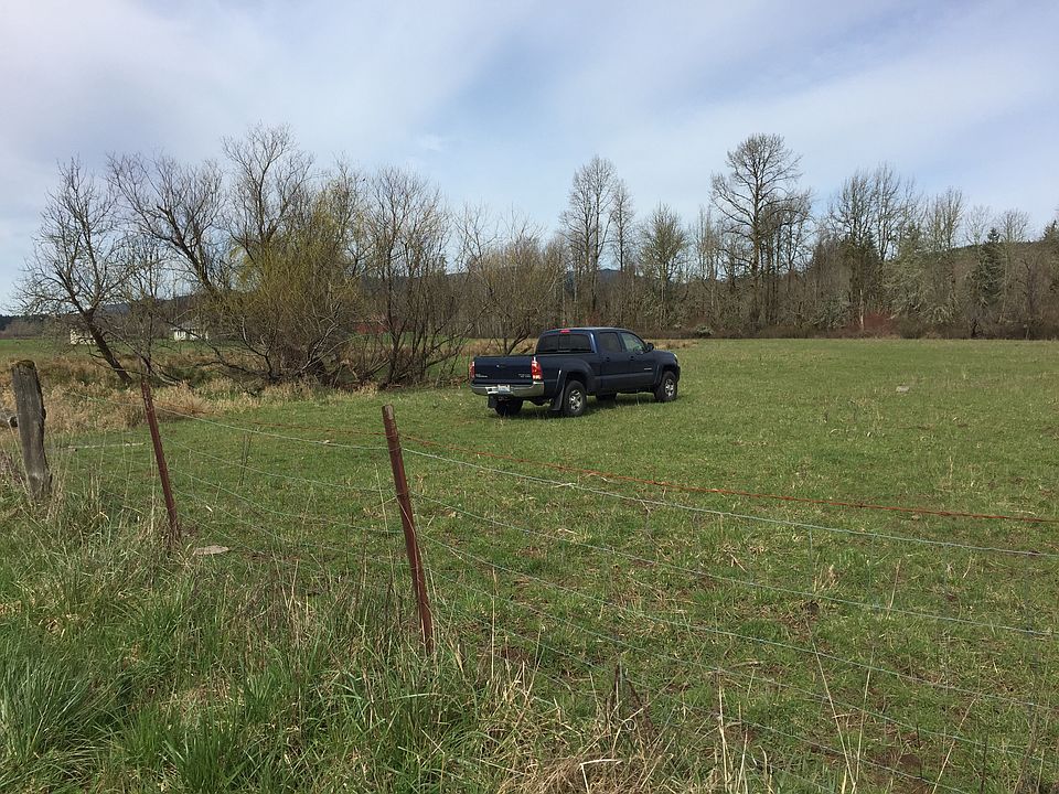 2nd image of 543 Leudinghaus Rd