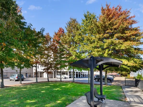 107 Foster St #107, Peabody, MA 01960