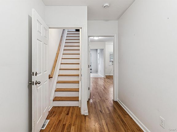 4th image of 9125 90th Street