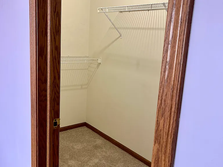 4984 Fox Ridge Rd — Photo 16