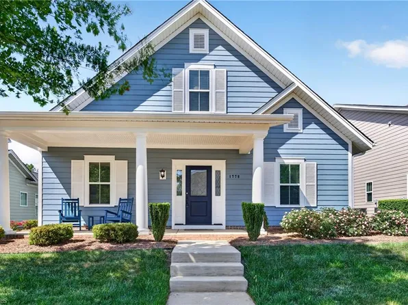 1778 Eastover Dr, Kernersville, NC 27284