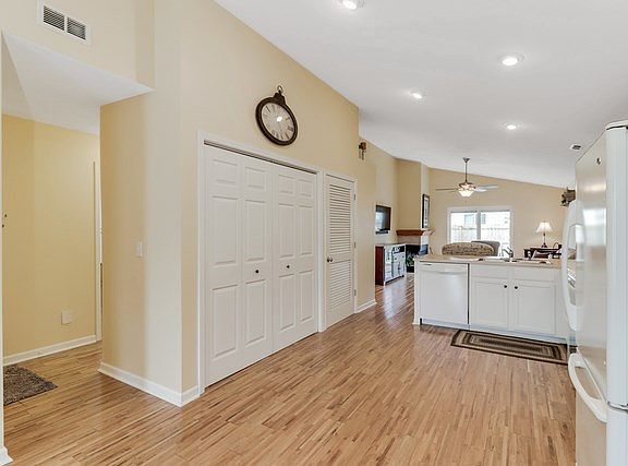 5th image of 3407 McNiff Dr