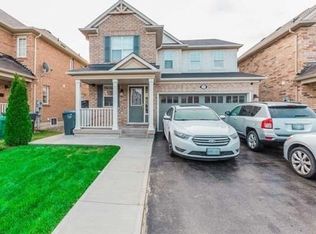 21 Ponymeadow Way, Brampton, ON L6X0M2