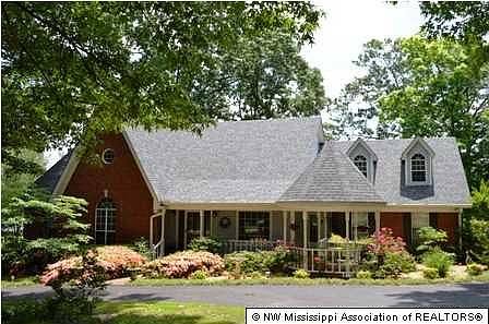 1st image of 1635 Sherwood Ln
