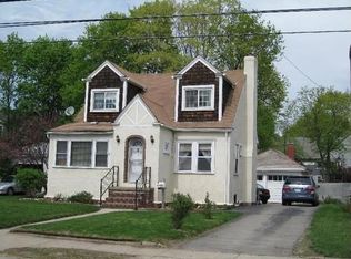 10 Forest St, Attleboro, MA 02703