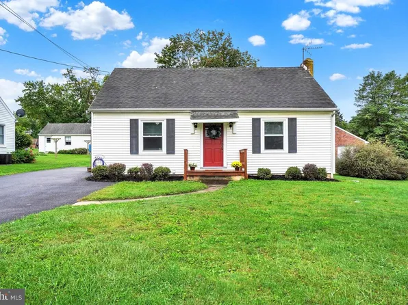 1820 Powder Mill Rd, York, PA 17402