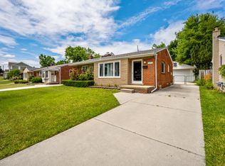 1231 N Stephen Ave, Clawson, MI 48017