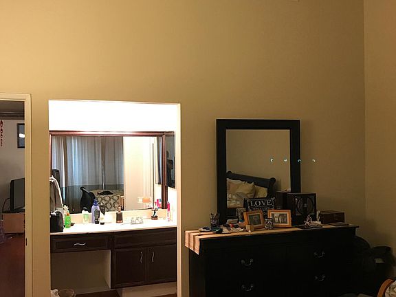 4th image of 16741 Vanowen St APT C