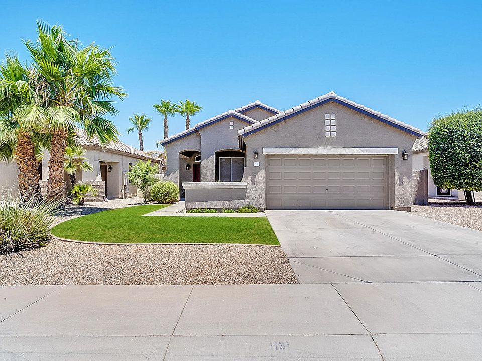 Great curb appeal!