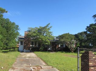 801 Dogwood Ln, Rockingham, NC 28379