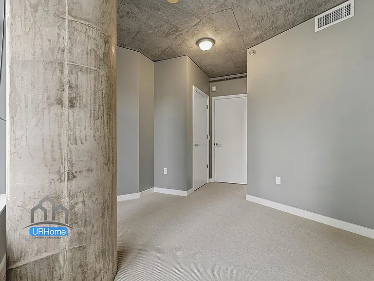 1926 W Burnside St #202 — Photo 20
