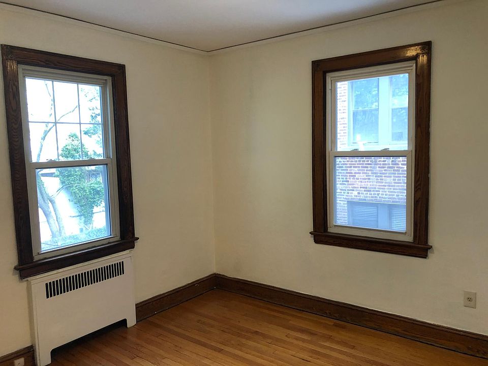 1st image of 207 Hart Blvd #2