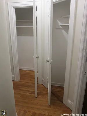 Rented by Realty 2000 Corp | media 22