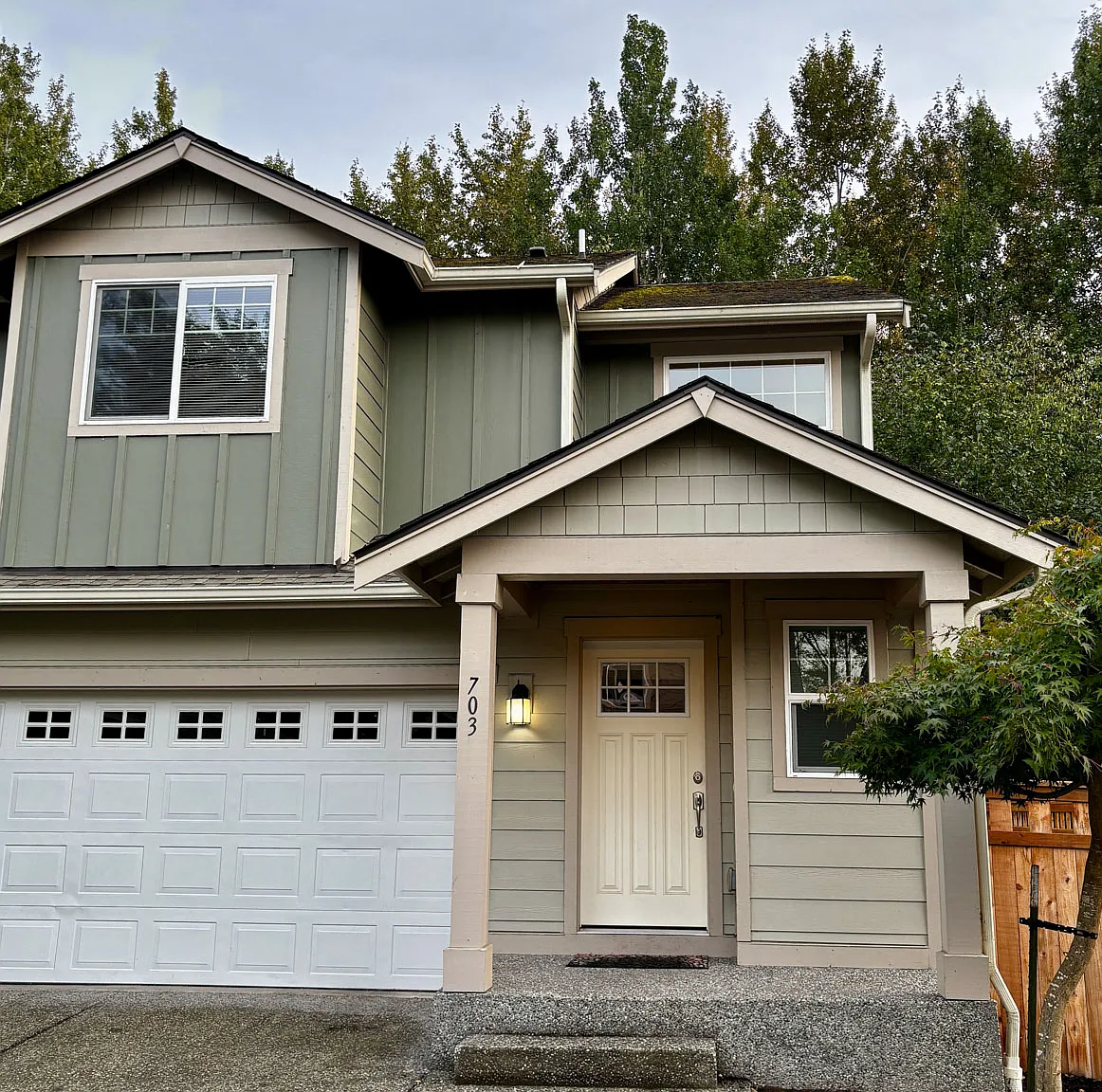 703 Kodiak Ln — Photo 1