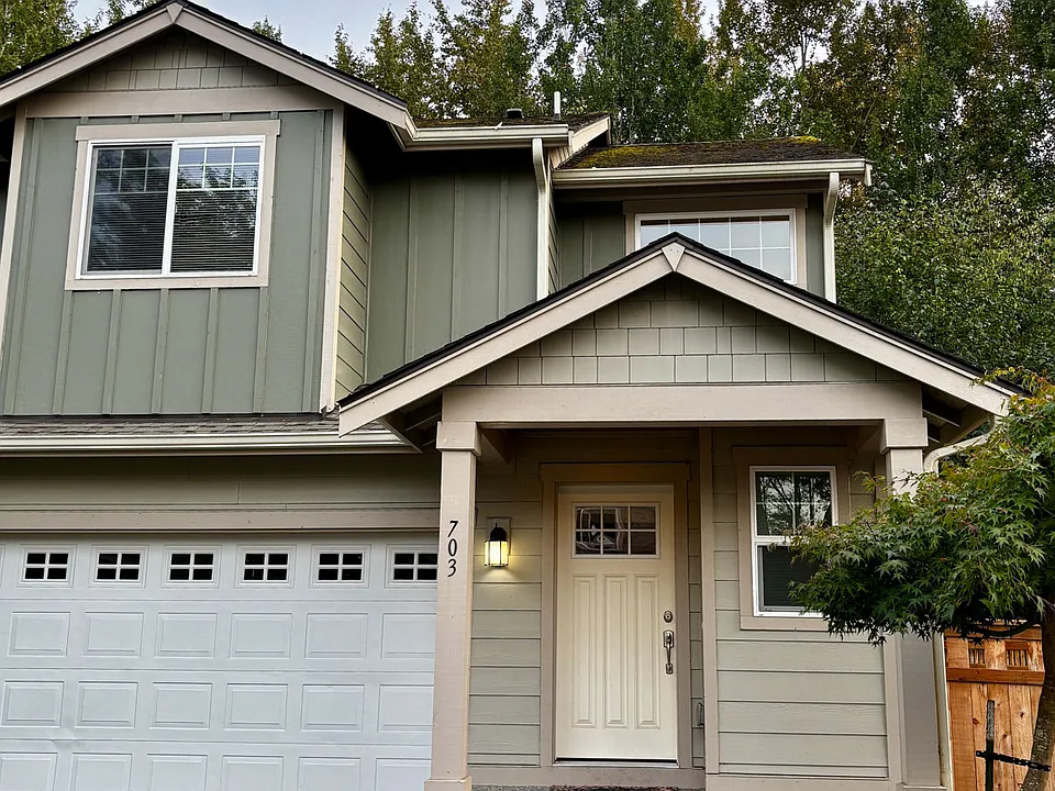 703 Kodiak Ln