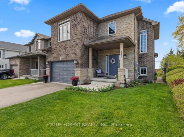 332 Erie St, Central Elgin, ON N5L 1E3